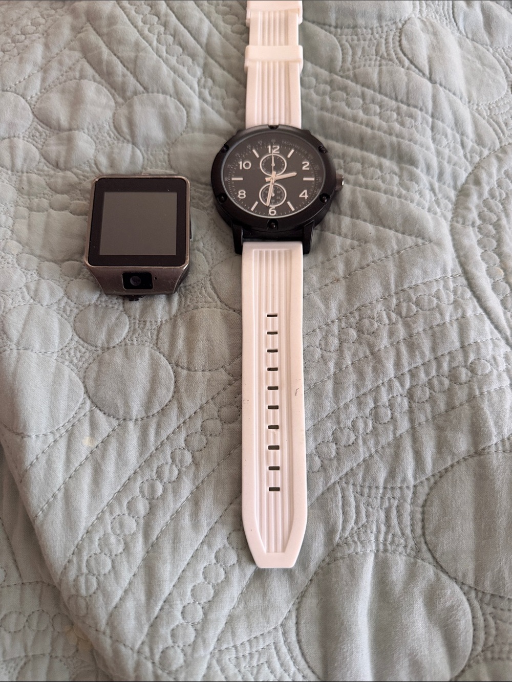 Smartwatch with White Strap and Black Dial - Unbranded